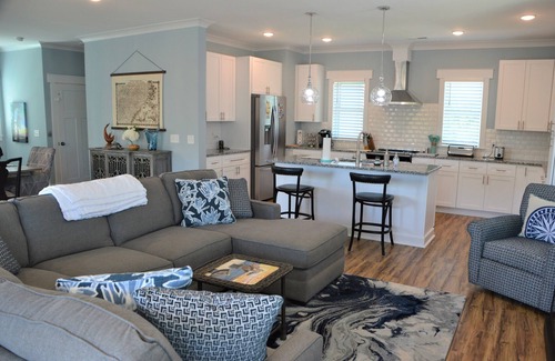 Carolina Beach House | Stunning! 4BR/3Ba (sleeps 10) with SwimSpa, Elevator and Pets Welcome