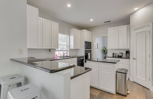 Southwest Carrollton House | Stunning 4BR Home Pool & Hot Tub