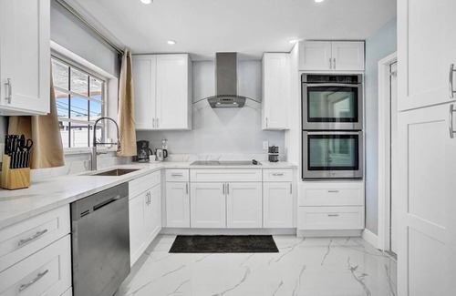 The Cove Villa | Stunning 4BR Hted Pool &Jacuzzi Close 2 the Beach