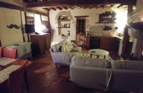 Saint-Avit Cottage | Stunning ancient stone cottage with private pool, set in panoramic lake location