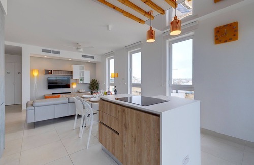 Ta' Xbiex Apartment | Stunning Apartment, Central Location with Views