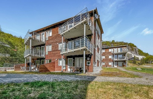 Sirdal Apartment | Stunning apartment in Tjørhom with WiFi