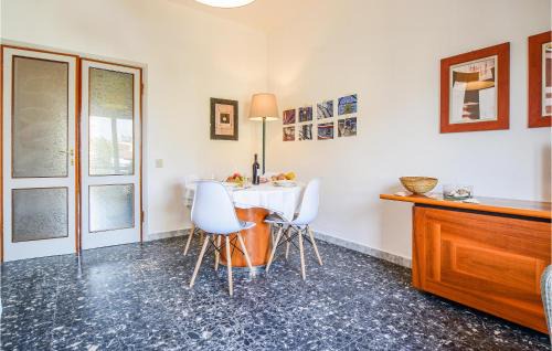 Ex Campo d'Aviazione Apartment | Stunning Apartment In Viareggio