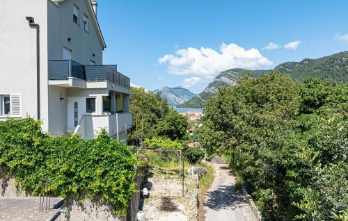 Zuljana Apartment | Stunning Apartment In Zuljana