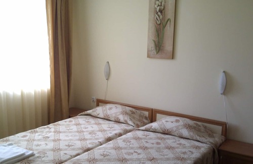 Nessebar Apartment | Stunning Apartment with pool in Ravda, Bulgaria