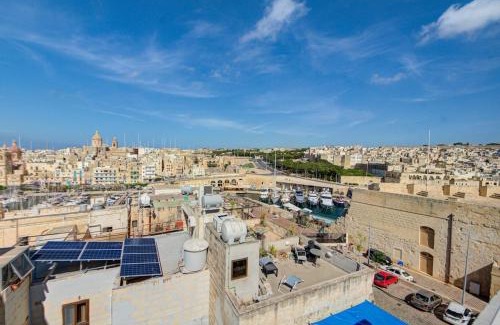 Senglea Apartment | Stunning apartment with Hot Tub
