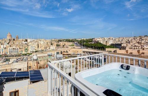 Senglea Apartment | Stunning apartment with Hot Tub