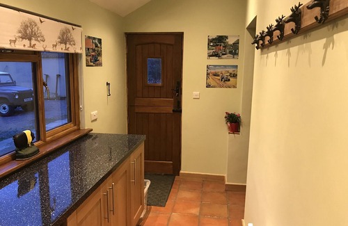 Great Hormead House | Stunning barn in glorious countryside - Perfect for groups - 6 en-suite rooms