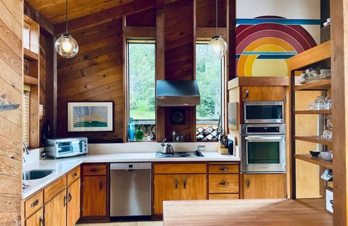 Inverness House | Stunning Beauty! Stay Cool above Tomales Bay!