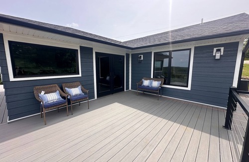 Henderson House | Stunning Brand New 4BR Lakeview Home with 8 person HotTub