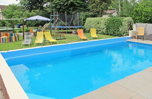 Kvasiny Villa | Stunning private villa for 10 guests with WIFI, private pool, hot tub, TV, patio and pets allowed