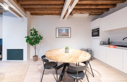 Kunstenkwartier Apartment | Stunning Duplex Apartment in Ghent Center