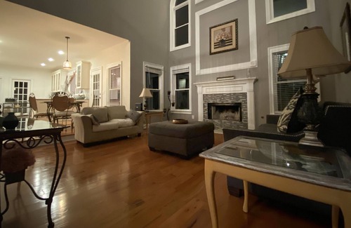 Marietta House | Stunning East Cobb Entire House/ Near SuntrustPark