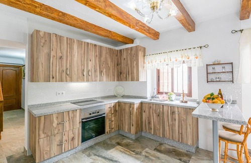 Villanueva de Algaidas House | Stunning home in Villanueva de Algaidas