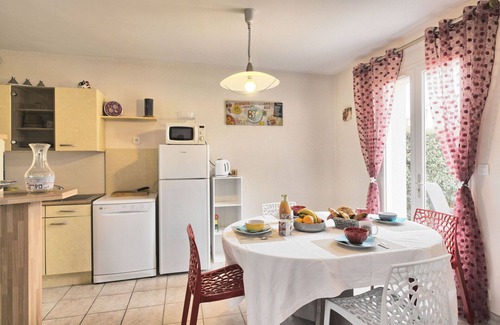 Saint-Gildas-de-Rhuys House | Stunning villa for 4 people with WIFI, TV, terrace, pets allowed and parking