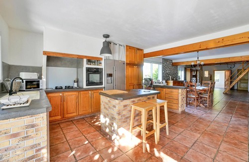 Saint-Martin-de-Crau House | Stunning home in Saint Martin de Crau