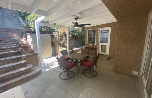 Los Angeles House | STUNNING Hollywood Hills Home. Celebrity Area, GREAT VIEWS and AWESOME REVIEWS