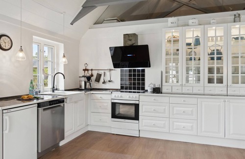 Aalbaek House | Stunning home in ålbæk with kitchen