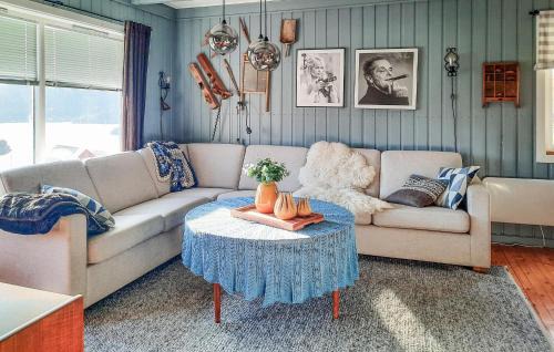 Torjulvagen House | Stunning Home In Øydegard