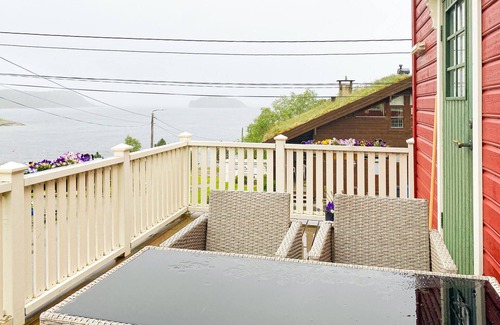 Alesund House | Stunning home in ålesund with kitchen