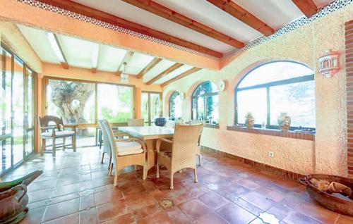 Velilla-Taramay House | Stunning Home In Almuñecar