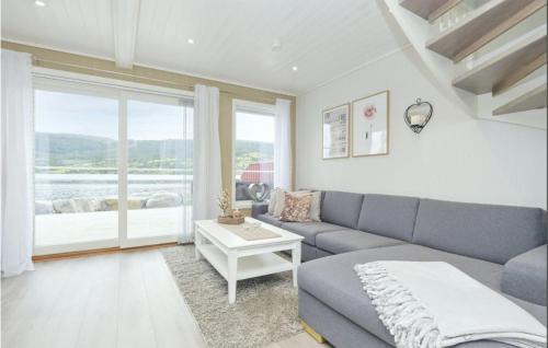 Eidsvag House | Stunning Home In Eidsvåg I Romsdal