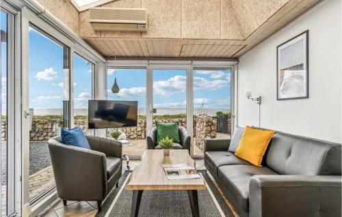 Sjaelborg House | Stunning Home In Esbjerg V With Wifi