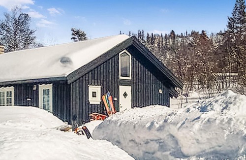 Sor-Fron House | Stunning home in Gålå with sauna