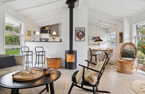 Udsholt House | Stunning home in Græsted with WiFi