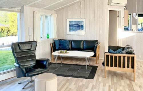 Flovt Strand House | Stunning Home In Haderslev With Sauna