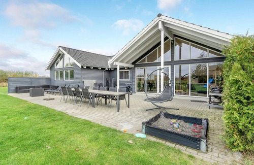 Idestrup House | Stunning home in Idestrup with kitchen