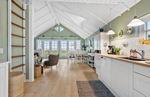 Juelsminde House | Stunning home in Juelsminde with WiFi