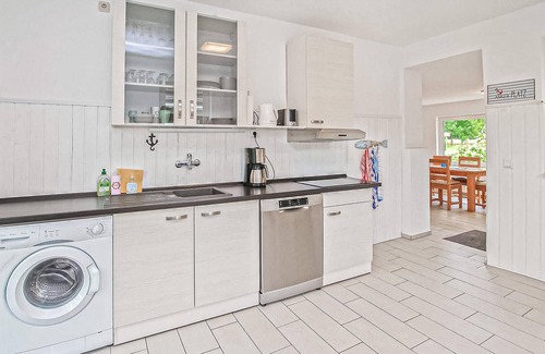 Solkendorf House | Stunning home in Klausdorf with WiFi