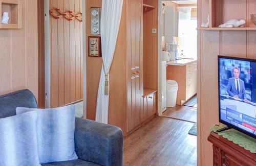 Kummerow House | Stunning home in Kummerow with kitchen