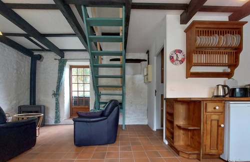 Lignol House | Stunning home in Lignol with kitchen