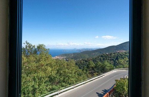 Marciana House | Stunning home in Marciana