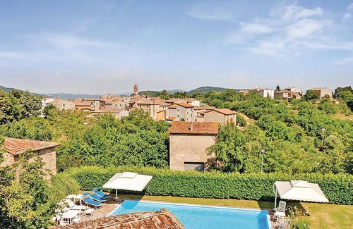 Scalvaia House | Stunning home in Monticiano with WiFi