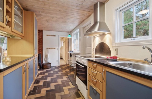 Bedegaard House | Stunning home in Nexø with kitchen