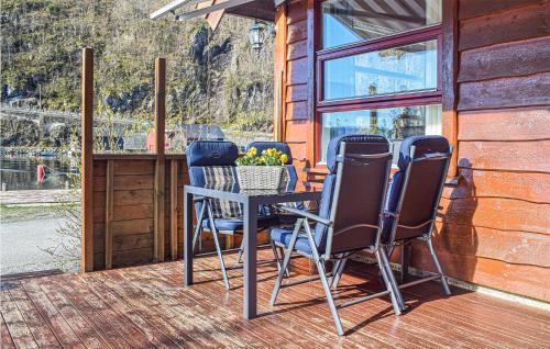 Os House | Stunning Home In Os With Kitchen