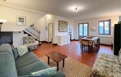 Paciano House | Stunning Home In Paciano With Kitchen