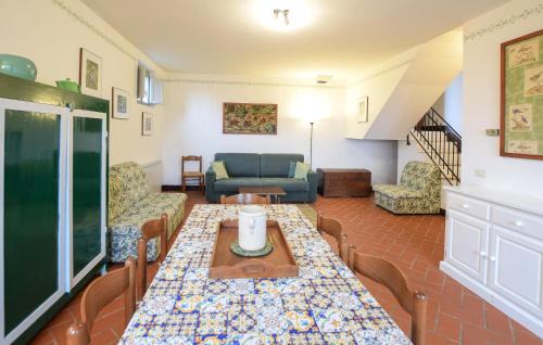 Paciano House | Stunning Home In Paciano With Kitchen