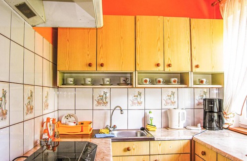 Sulistrowiczki House | Stunning home in Sobótka with kitchen