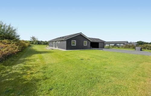 Skaven Strand House | Stunning Home In Tarm With Lake View