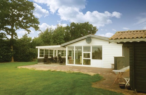 Vinderup House | Stunning home in Vinderup with WiFi