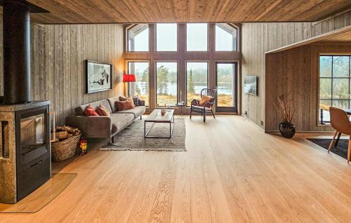 Vinje House | Stunning Home In Vinje With Wifi