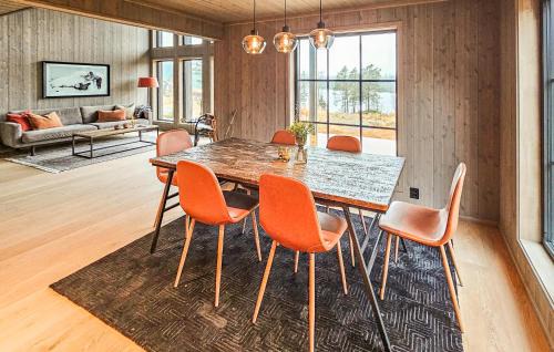 Vinje House | Stunning Home In Vinje With Wifi