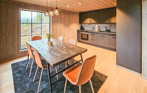 Vinje House | Stunning Home In Vinje With Wifi