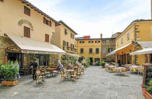Ponte Buggianese House | Stunning home in Ponte Buggianese