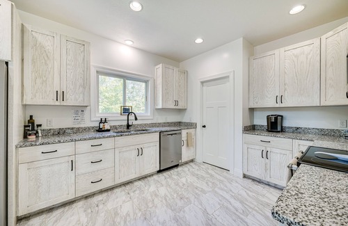 Cub Run House | Stunning Home Near Nolin Lake: Hot Tub + Fire Pit!