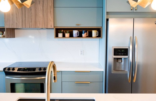 Wellington House | Stunning House on the Water's Edge